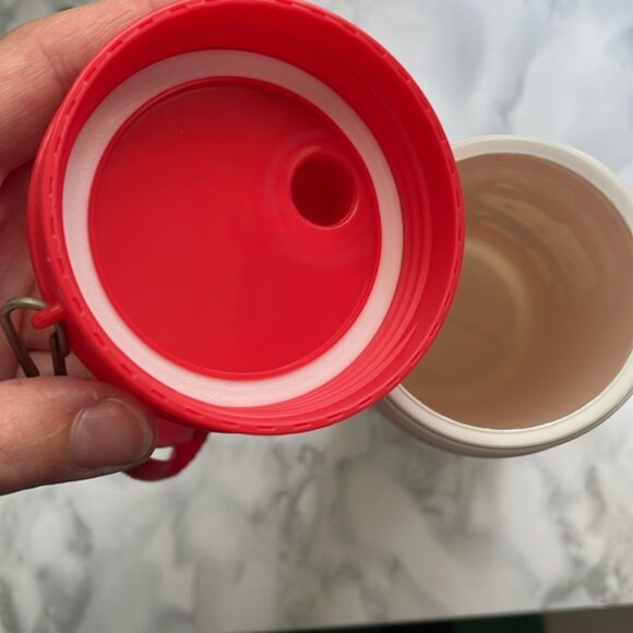 Vintage SANRIO Hello Kitty 1995 large plastic bottle container - Picture 8 of 10